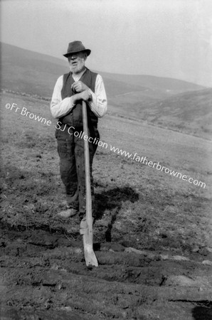 TURF CUTTER AT MOUNT MELLARY